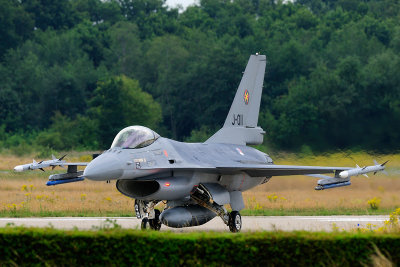 F-16