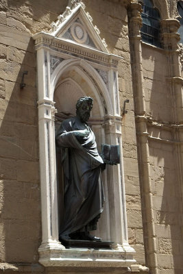 St Matthew - Lorenzo Ghiberti 1419-20