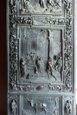 Central door