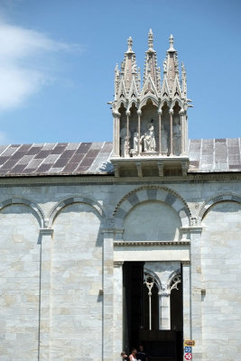 Tabernacle over the door of Campo Santo