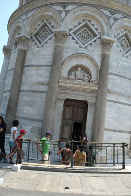 Ground level view of the leaning tower