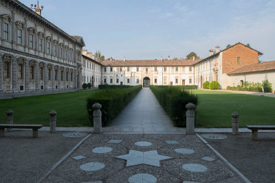 Path from the gate
