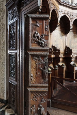 Carved wood doors of the priests' chorus