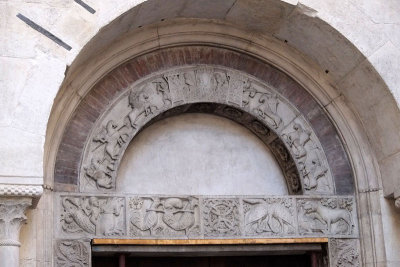Upper part of the Porta della Pescheria