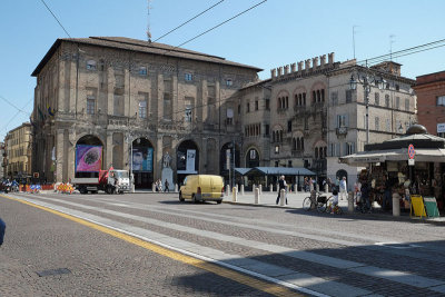 Palazzo porticato del Comune e del Capitano del popolo
