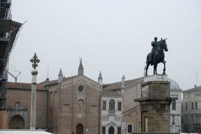 Gattamelata in front of the Basilica