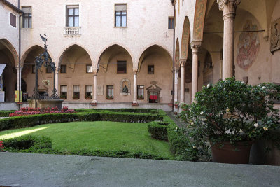 The General's courtyard of the cloisters of the Basilica, 1435