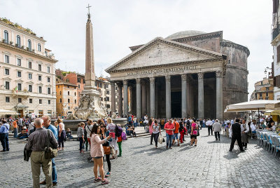 The Pantheon & Fontana del Pantheon