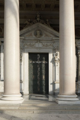 Central door