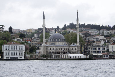 Bosphorus waterfront mosque