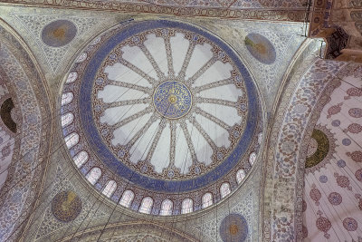 Main dome and its blue tiles