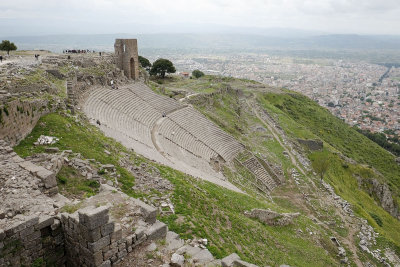 The unusually steep cavea of the 2nd century BCE theatre 