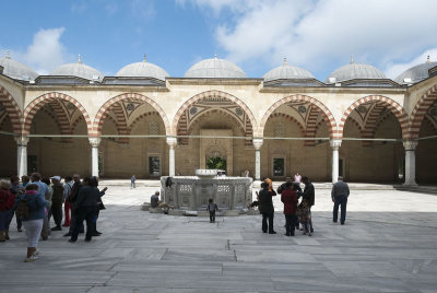 Inner court and ablution fountain