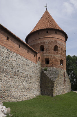 Forecastle wall and corner tower