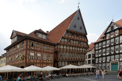 Bakers' Guild Hall (left),Butchers' Guild Hall (middle), Old Tavern (right)