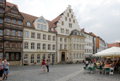 The Lüntzelhaus and Roland house