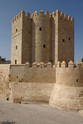 The Calahorra Tower