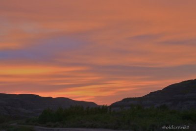 IMG_4503pb daybreak in the badlands.JPG