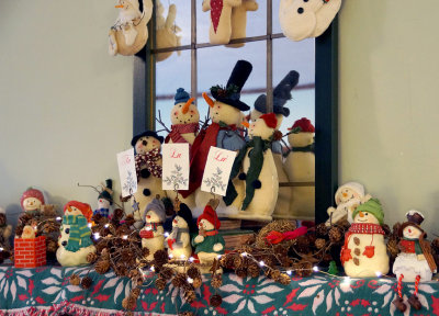 The fireplace decorations at 405 South (2012).