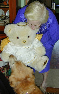 Betty Priestley shows Maggie Cerny her new bear at 44 Portsmouth Ave (2000).
