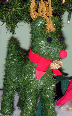 Red-nosed green deer at 44 Portsmouth Ave (2000).