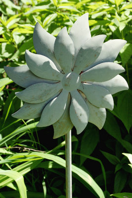 Gray flower ornament