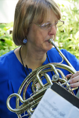 Luanne O'Reilly, french horn with Quintessence