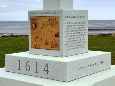Perspective view of the unveiled monument base