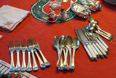 The dinner table is ready.