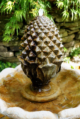 Pineapple fountain.