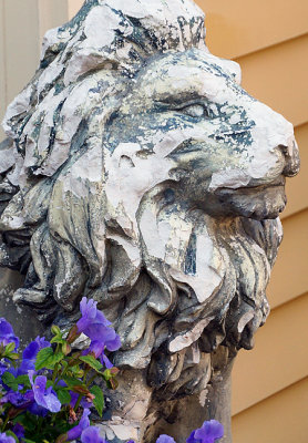 Lion sculpture.