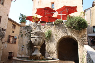 LA MME FONTAINE  !