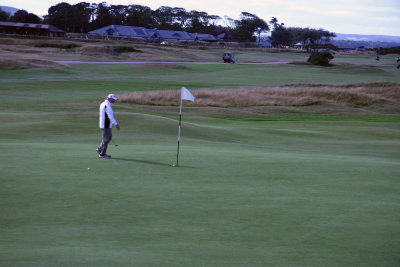 Mary at St Andrews New Course-6.jpg