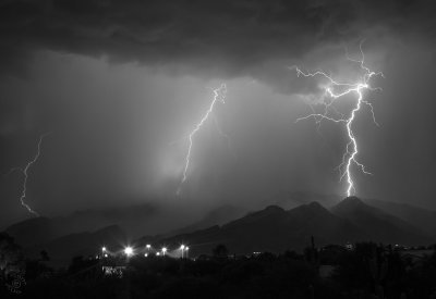 Catalina Foothills Lightning