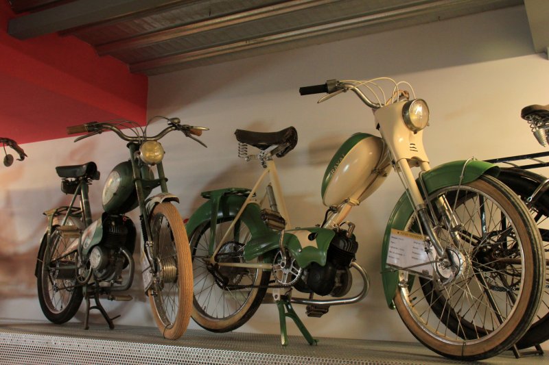 modle Ravat 1957 49,9CC 1 vitesse 40km/h