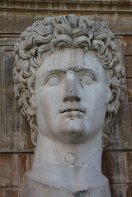Muse du Vatican : la salle des bustes ou sont conservs les portraits des empereurs romains