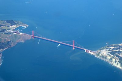 Aerian view from the Golden Gate Bridge, just before landing