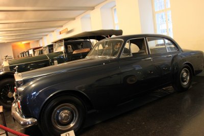 1965 Silver Cloud III Flying Spur a t en son temps la voiture la plus exclusive et la plus chre des Rolls Royce
