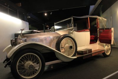 ROLLS-ROYCE Landaulet silver Ghost 1921 ( 6 cylindres 7428cm3 100km/h)