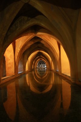 Les bains de Dona Maria de Padilla, bassin de de collecte des eaux de pluie.  