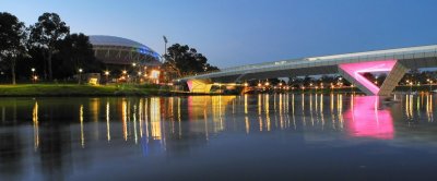 Adelaide Oval and riverwalk footbridge (DSCN2593)
