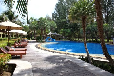 The pool at Anantara resort, Si Kao