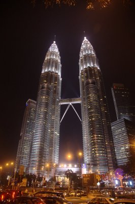 Petronas towers (KLCC) at night