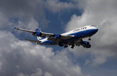 Chicago  IL  UAL  B-747-400  N193UA  Approach  4-16-332  PM 1.tif