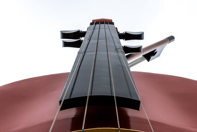 Giant Fiddle 