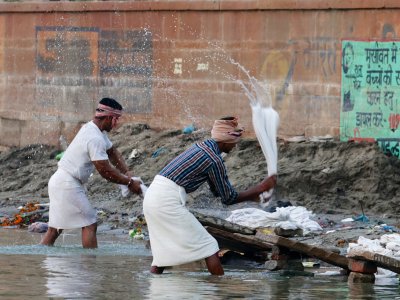 Washing clothes in the Ganges