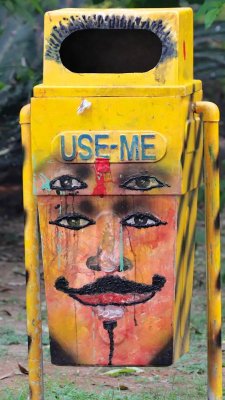 Trashcan, Delhi, India