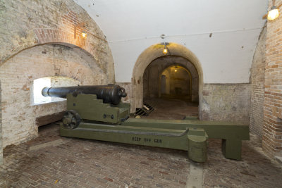 Fort Pickens, 32-Pounder Smoothbore On Front Pivot Mount