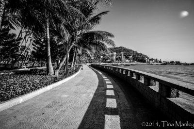 Promenade, B&W