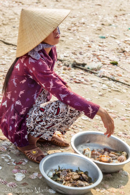 Crab and Shell Vendor, i